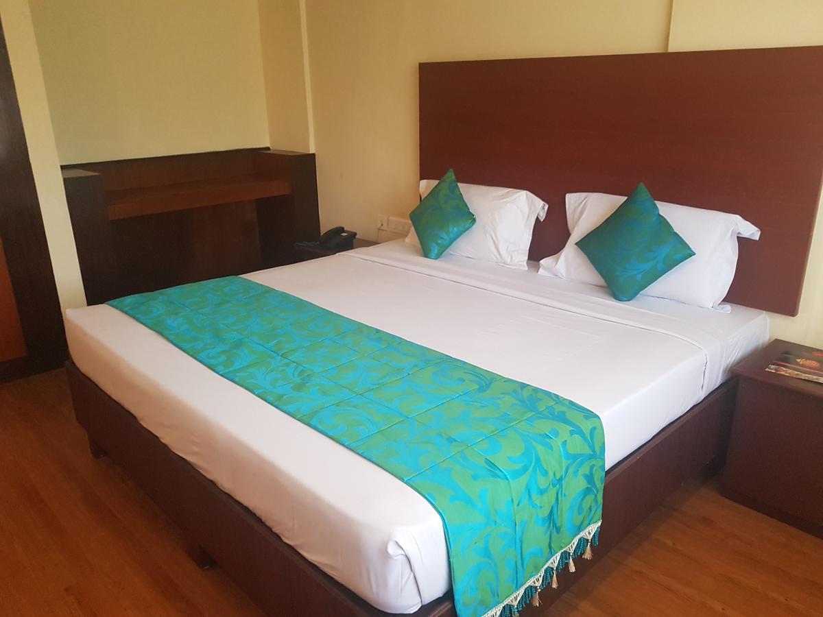 Hotel Pearl Residency Thrissur 外观 照片